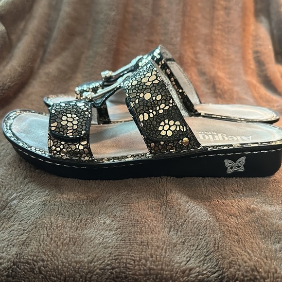 ALGERIA Pen-780-X Black and Silver Sandal Sz 40 (9.5-10) - Picture 5 of 13